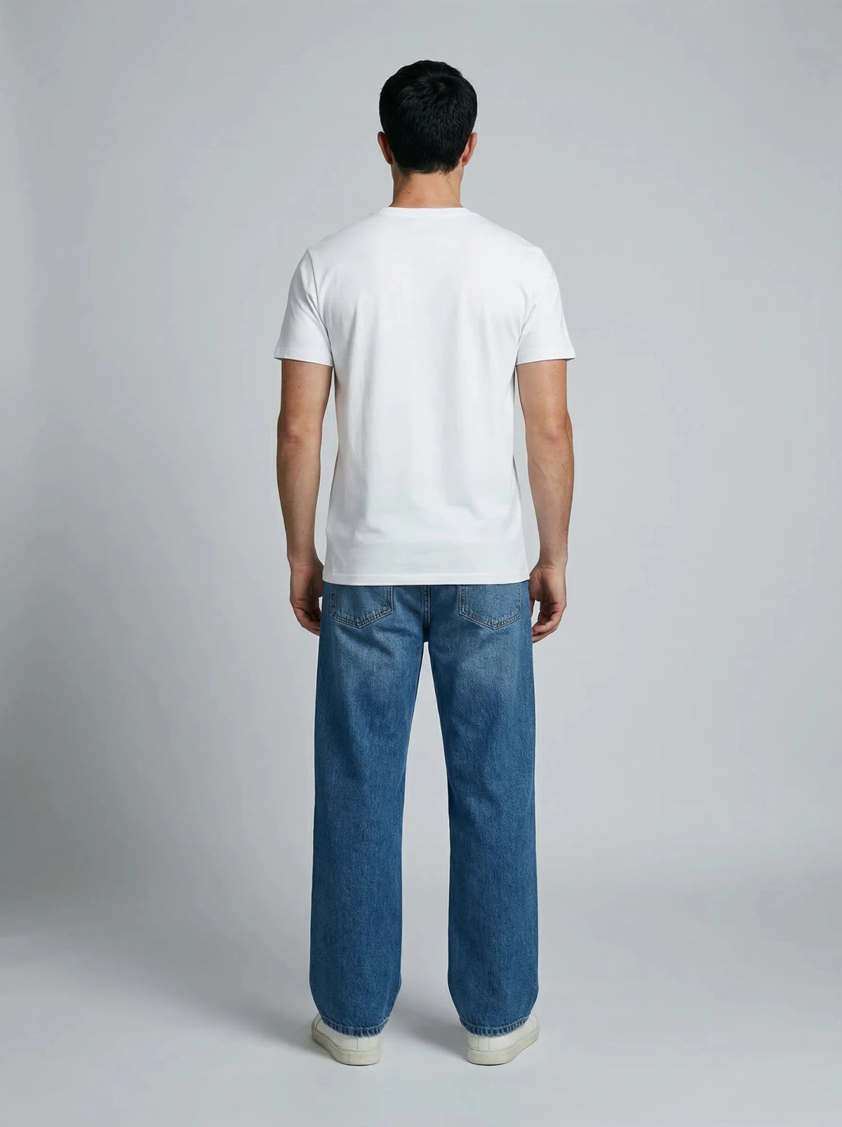 weißes T-Shirt aus Baumwolle, Rückansicht getragen – ERVERTE Paris