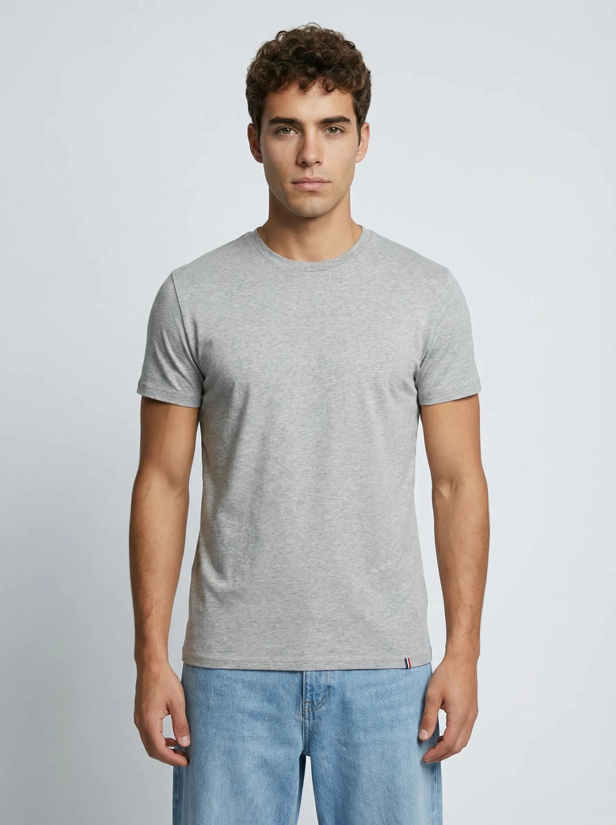 Γκρι μελανζέ βαμβακερό T-shirt, φορεμένο – ERVERTE Paris