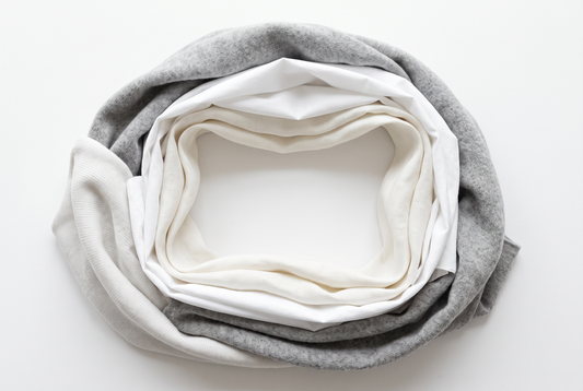 Layered natural fibres forming a soft protective cocoon