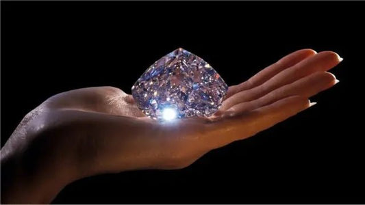 Natural Diamonds vs. Synthetic Diamonds: An Ethical and Ecological Perspective - Erverte Paris