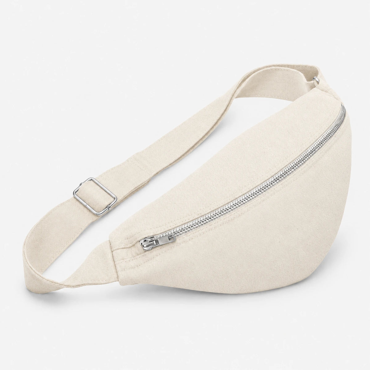 L’Essentiel Gürteltasche aus recycelter Baumwolle in Natur, Schrägansicht, hergestellt in Frankreich – ERVERTE Paris